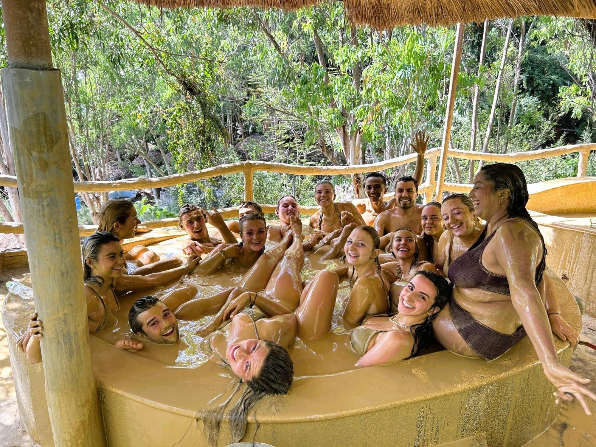 Bondi Backpackers Nhatrang ญาจาง ภายนอก รูปภาพ
